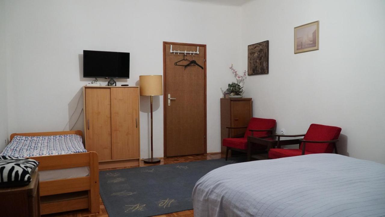 Apartments Nera ซาเกร็บ ภายนอก รูปภาพ