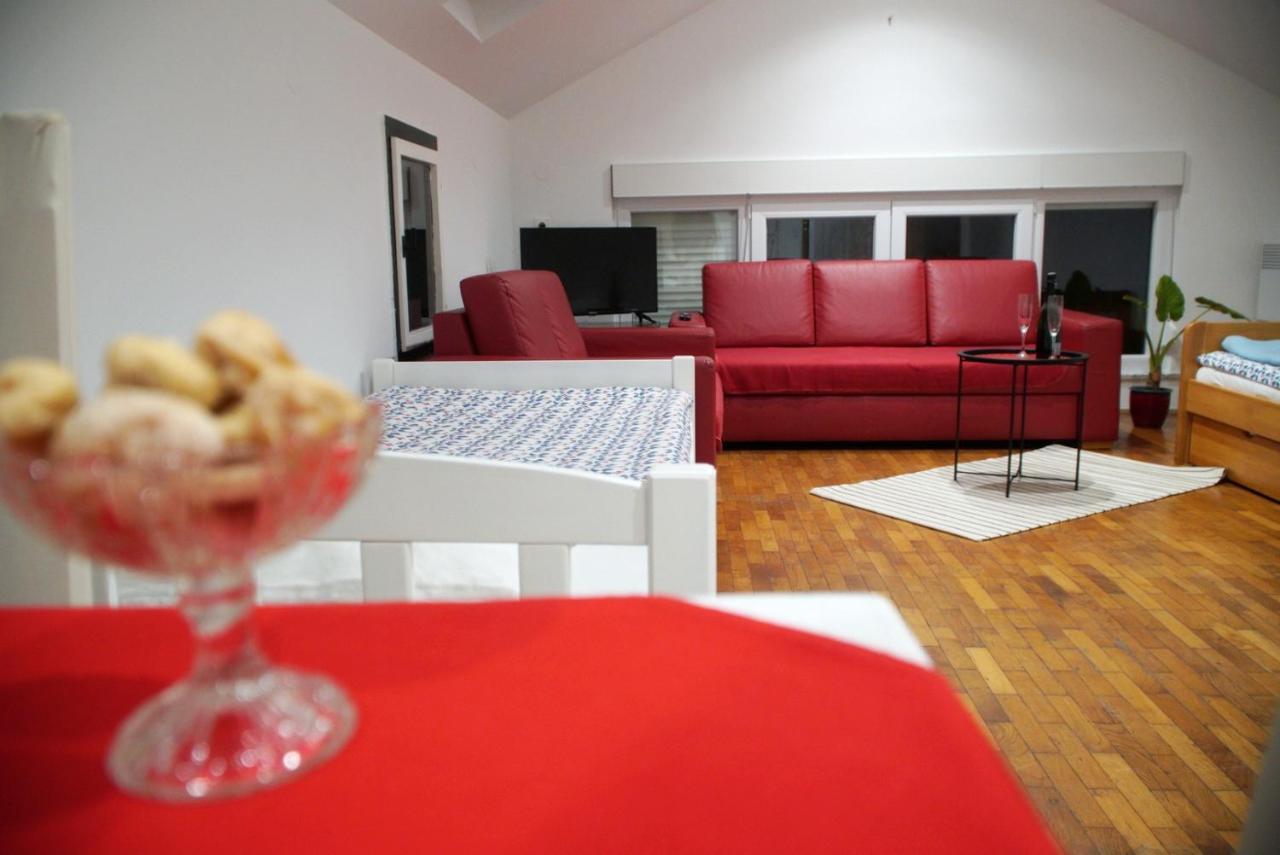 Apartments Nera ซาเกร็บ ภายนอก รูปภาพ